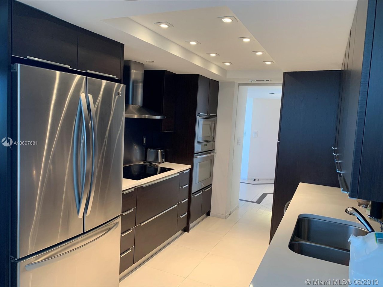 South Pointe Tower 810
