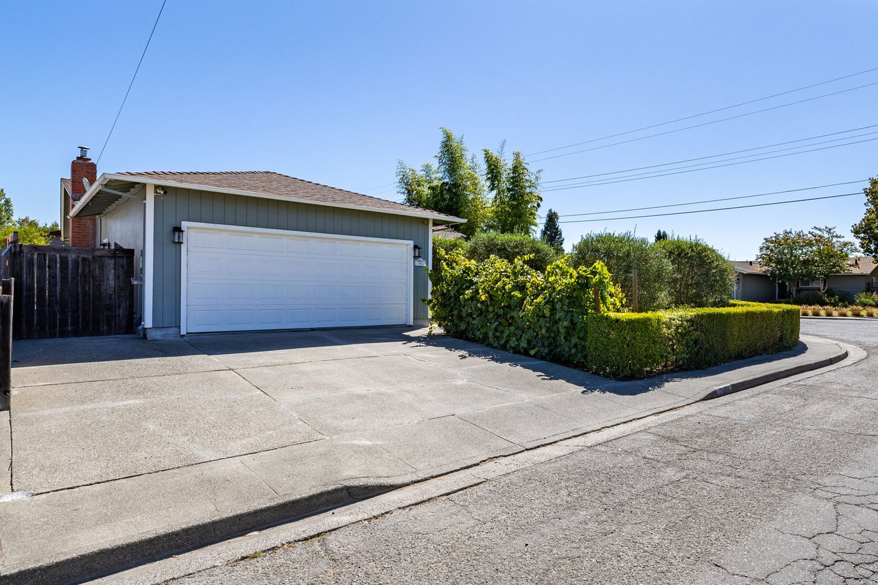 Charming Single-Level Home in the Heart of Rohnert Park