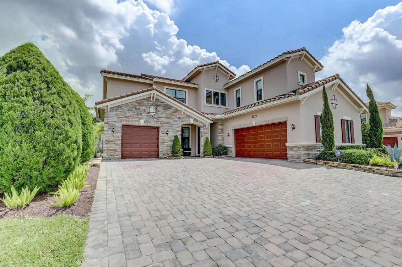 8222 Bradford Way