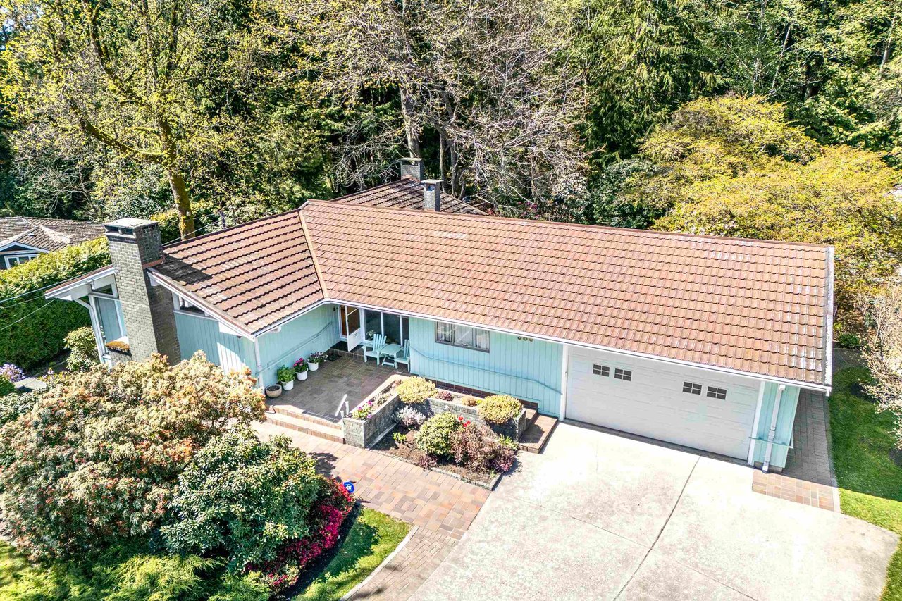 580 Granada Cres