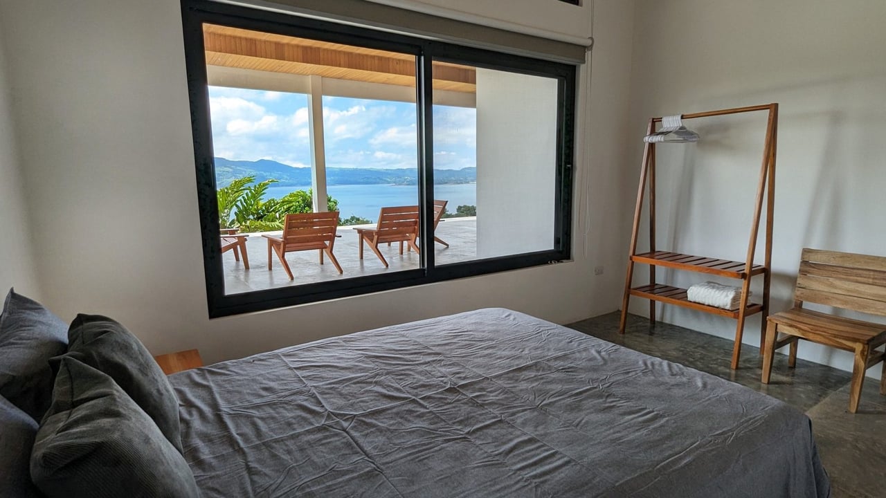 Contemporary Lake View Home, Lake Arenal, Alajuela