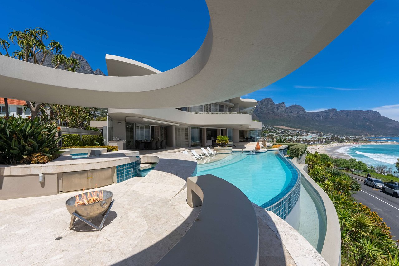 A Stefan Antoni Development at Camps Bay