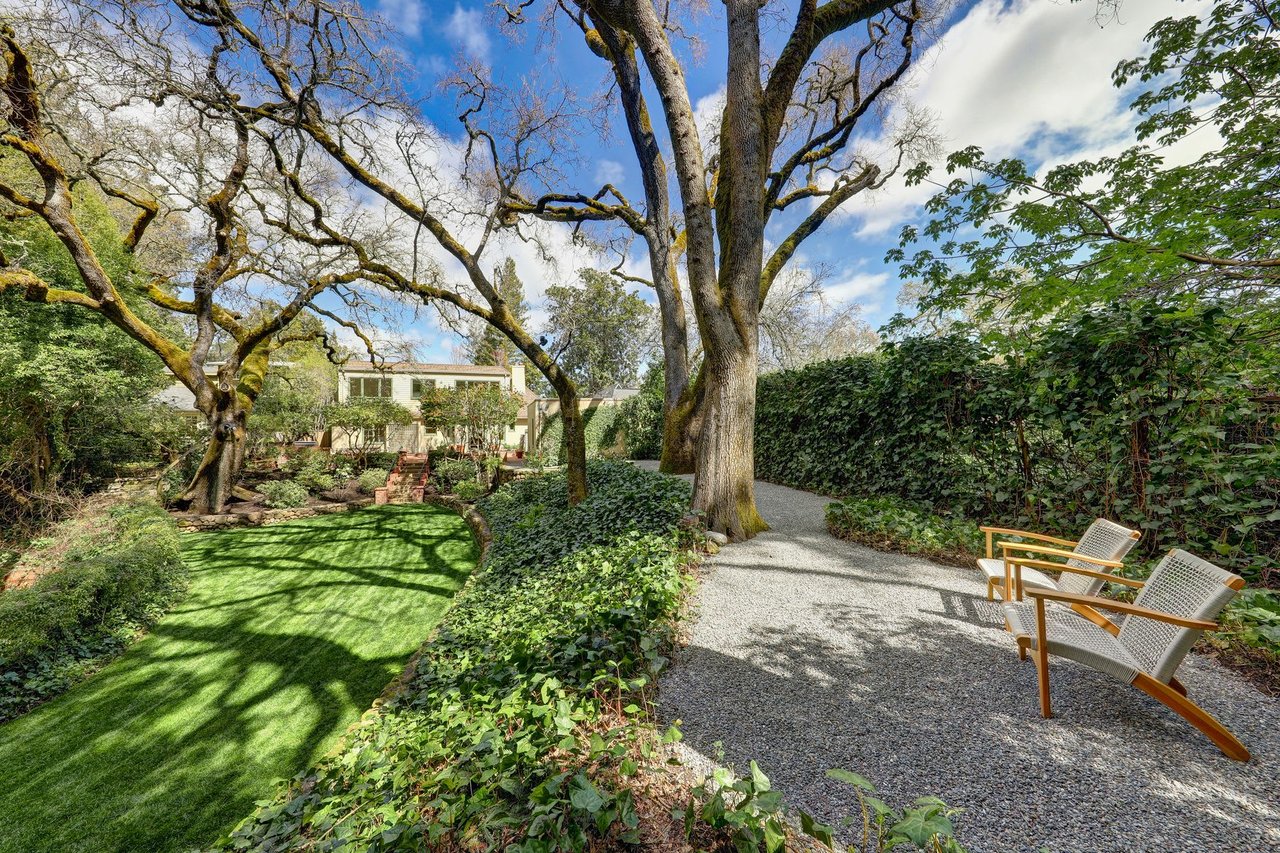11 Norwood Avenue