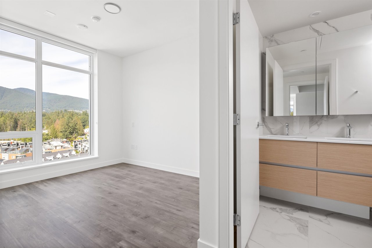 908-200 Klahanie Ct