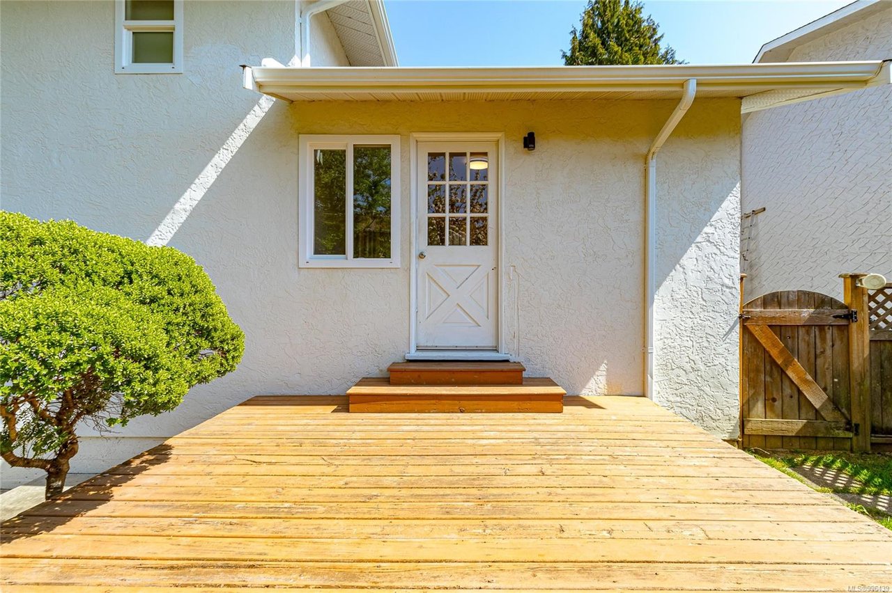 4354 Okano Pl