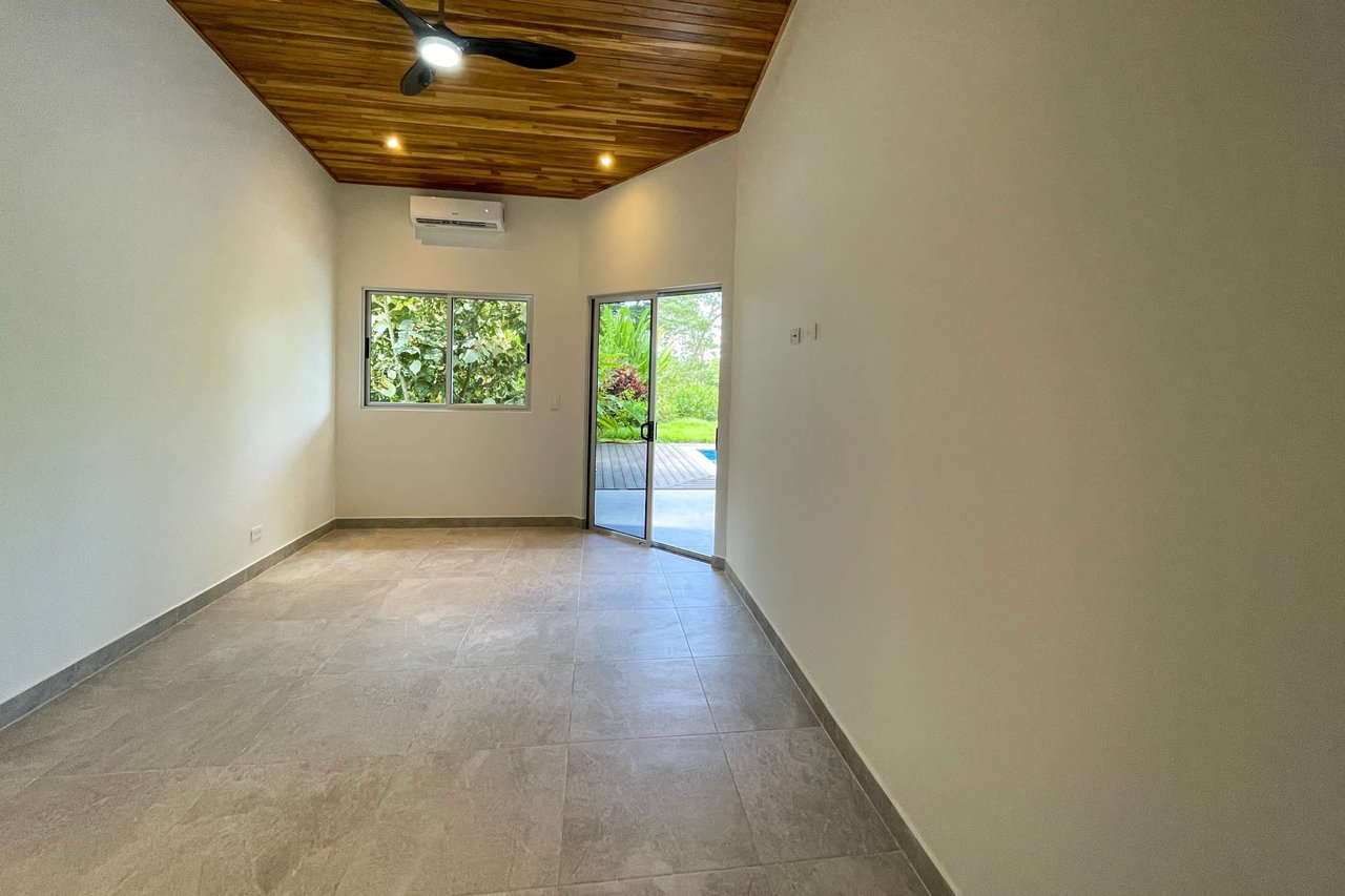 Low-Maintenance 3-Bedroom Villa with Pool & Peaceful Terraza in Villas Vista de la Montaña in Ojochal Costa Rica