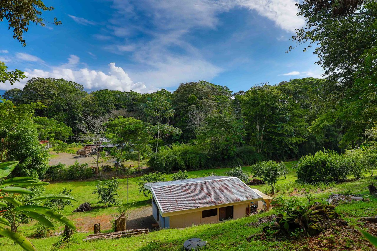 Tropical Paradise Farm in the Heart of Quepos