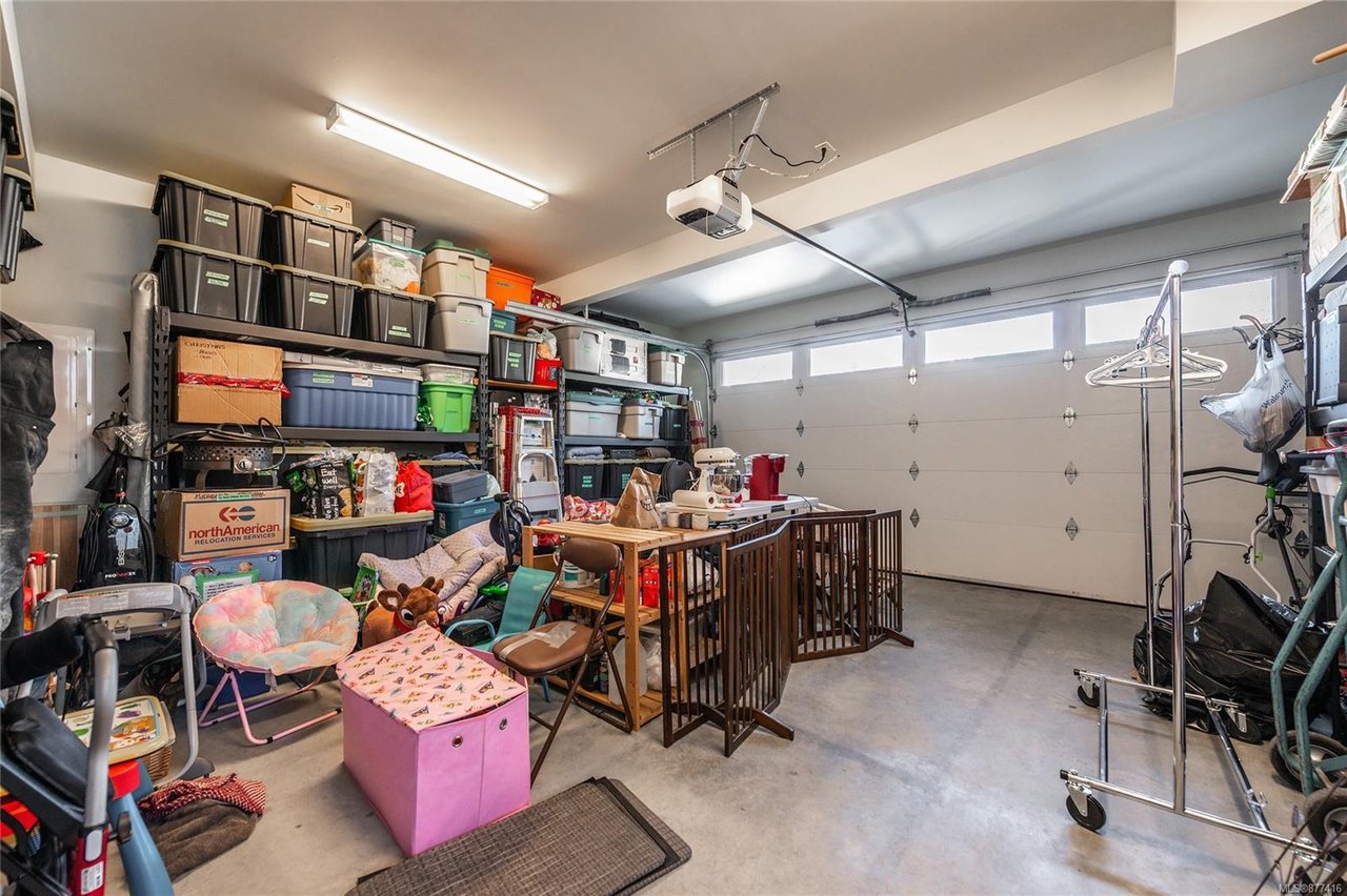 3535 Paperbark Cres