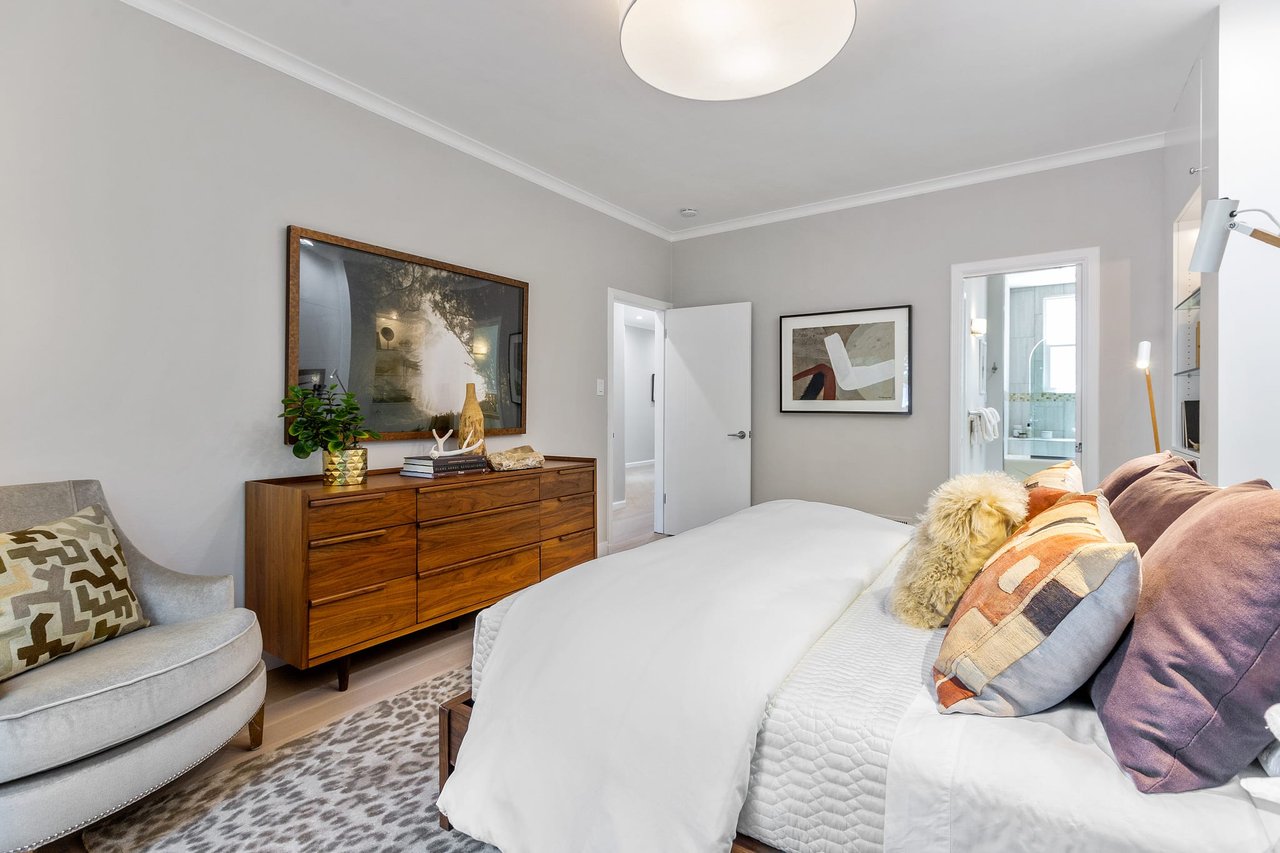 228 Mallorca Way