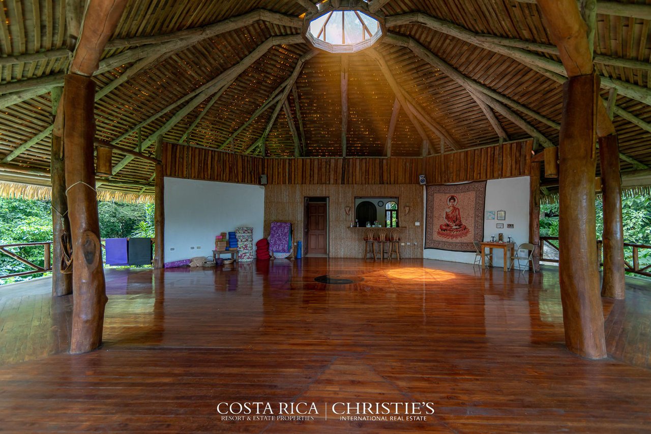 Eco-retreat and Wellness Center Amatierra