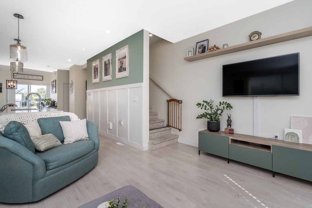 21-19628 55a Avenue, Langley