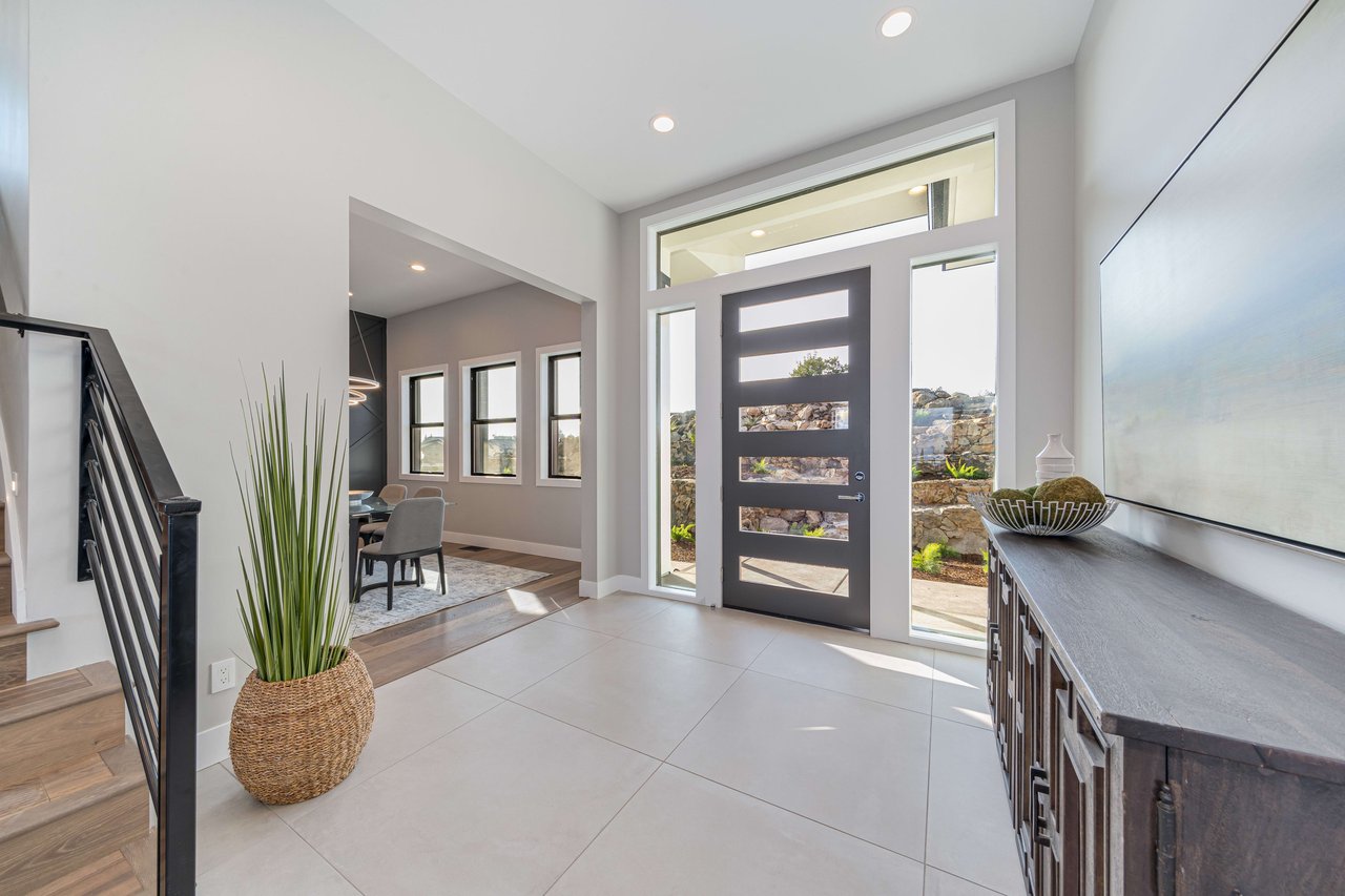 3927 Rincon Ridge Drive