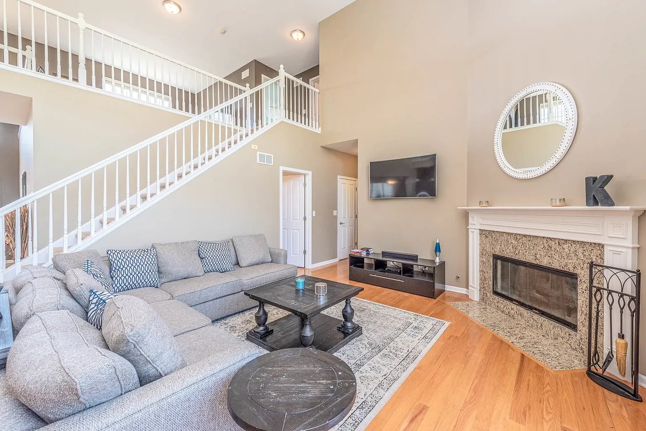 760 Fox Trail Ter