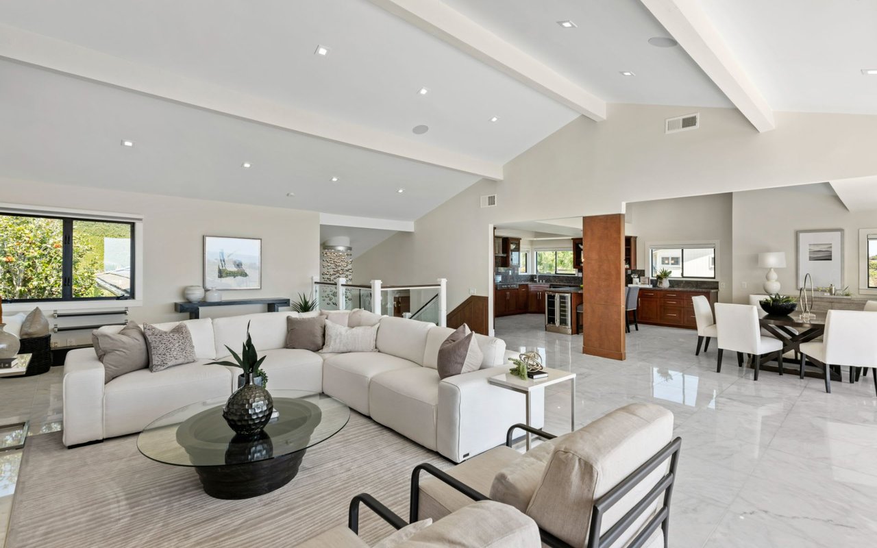 28 Skysail Drive