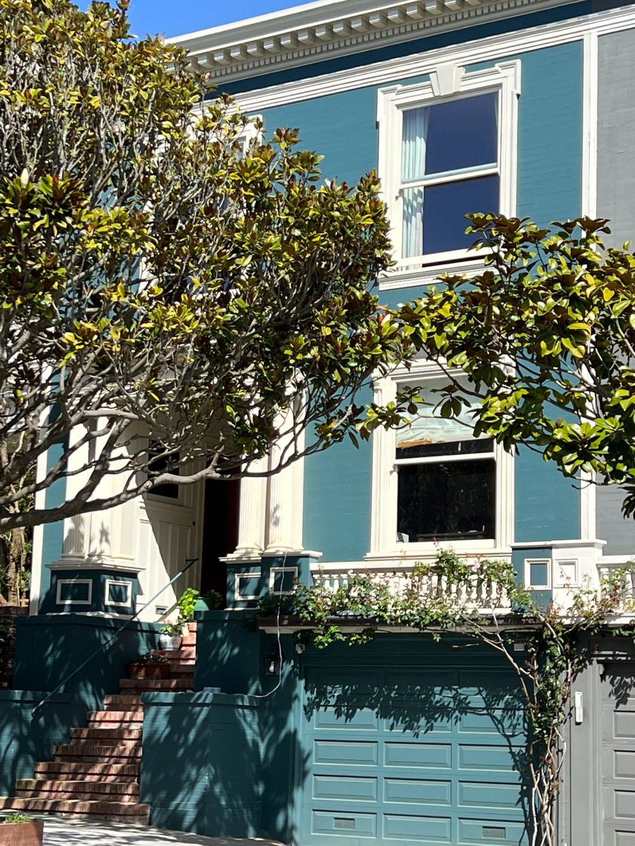 64 6th Ave