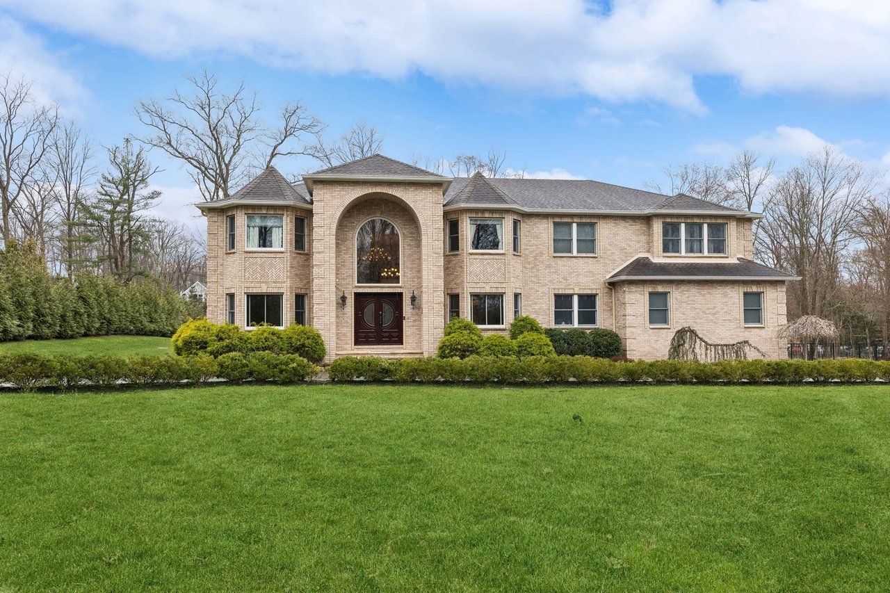 324 Lake Street, Upper Saddle River, NJ 07458