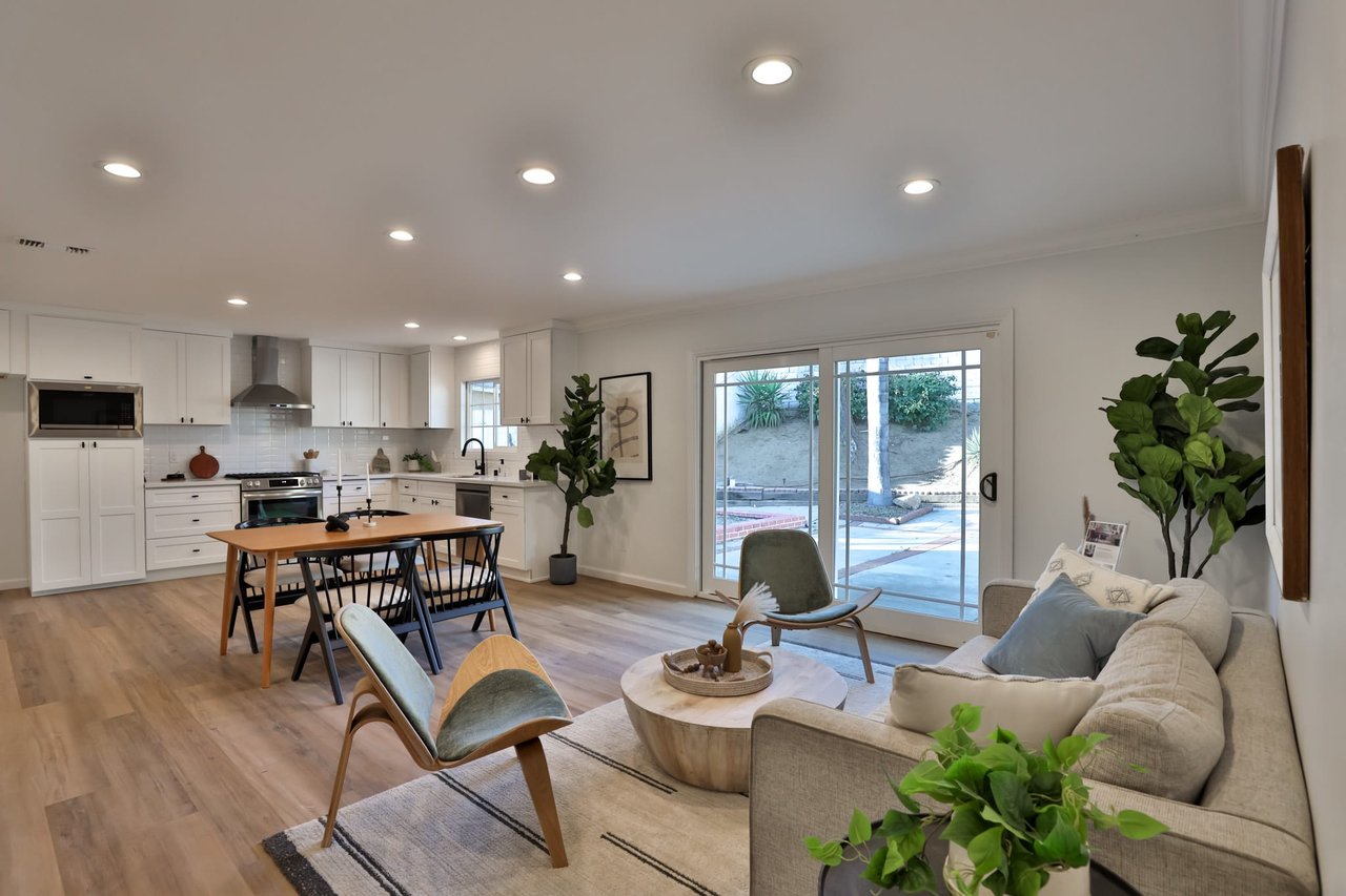 818 Eden Place