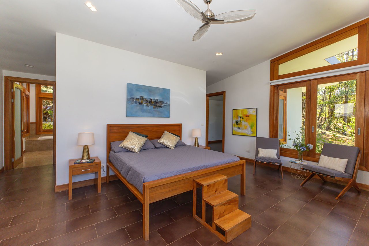 Luxurious Mountain Villa Retreat, Perez Zeledon, San Jose