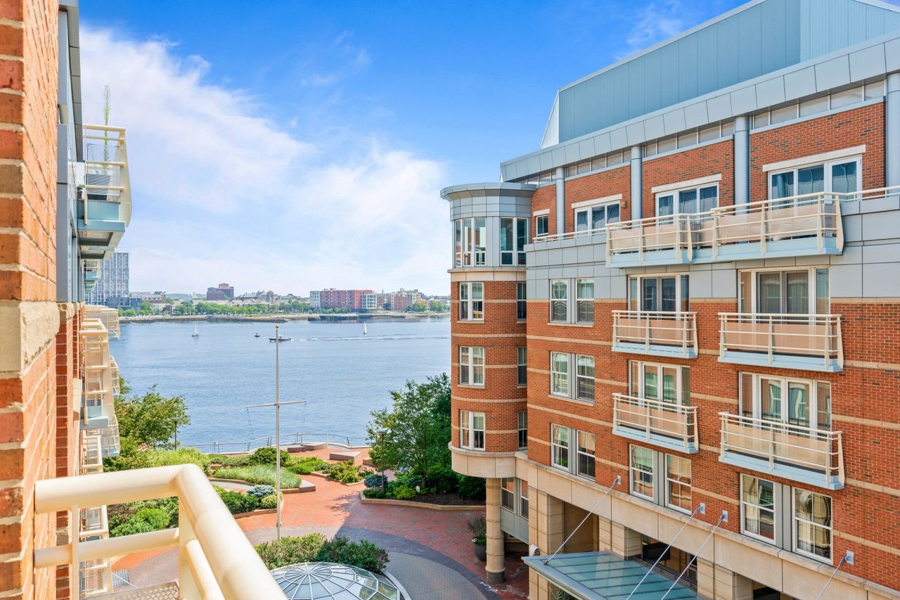 The Residences at Battery Wharf