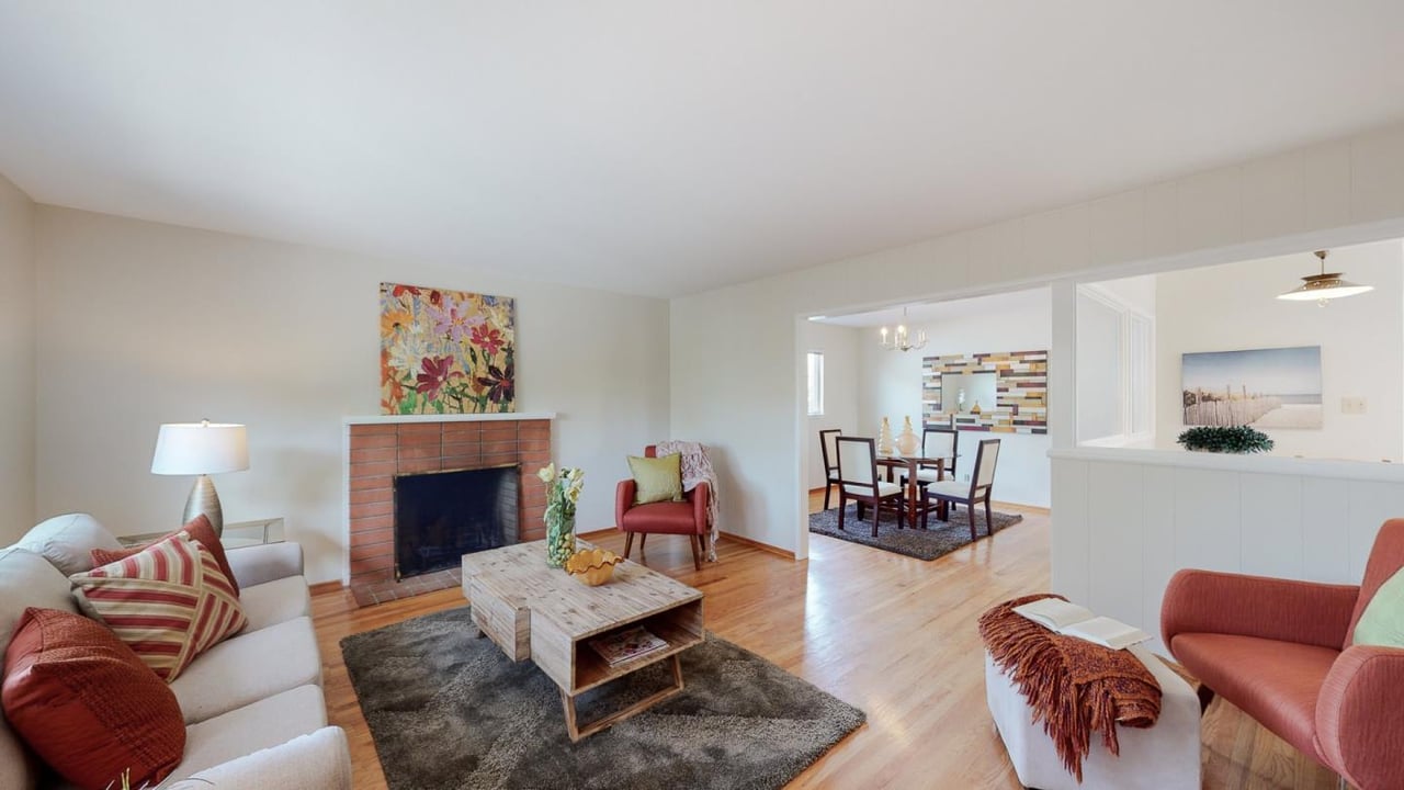 565 Quartz St