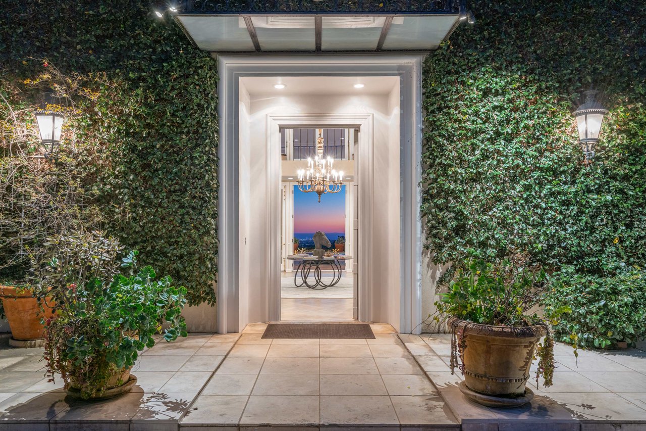 1501 Tower Grove Dr, Beverly Hills