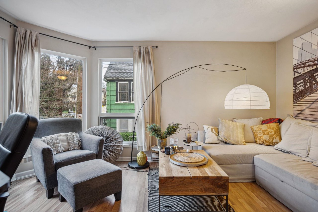 201-2110 Cornwall Avenue, Vancouver