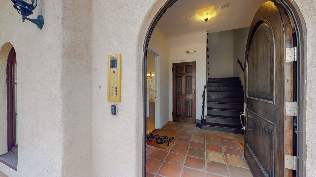 128 S Oakhurst Drive, Beverly Hills