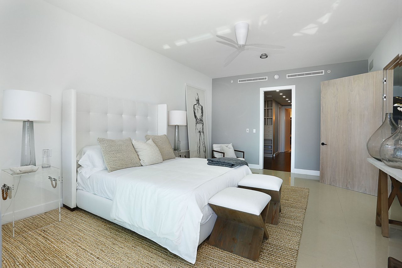 2627 S Bayshore Drive, #2301