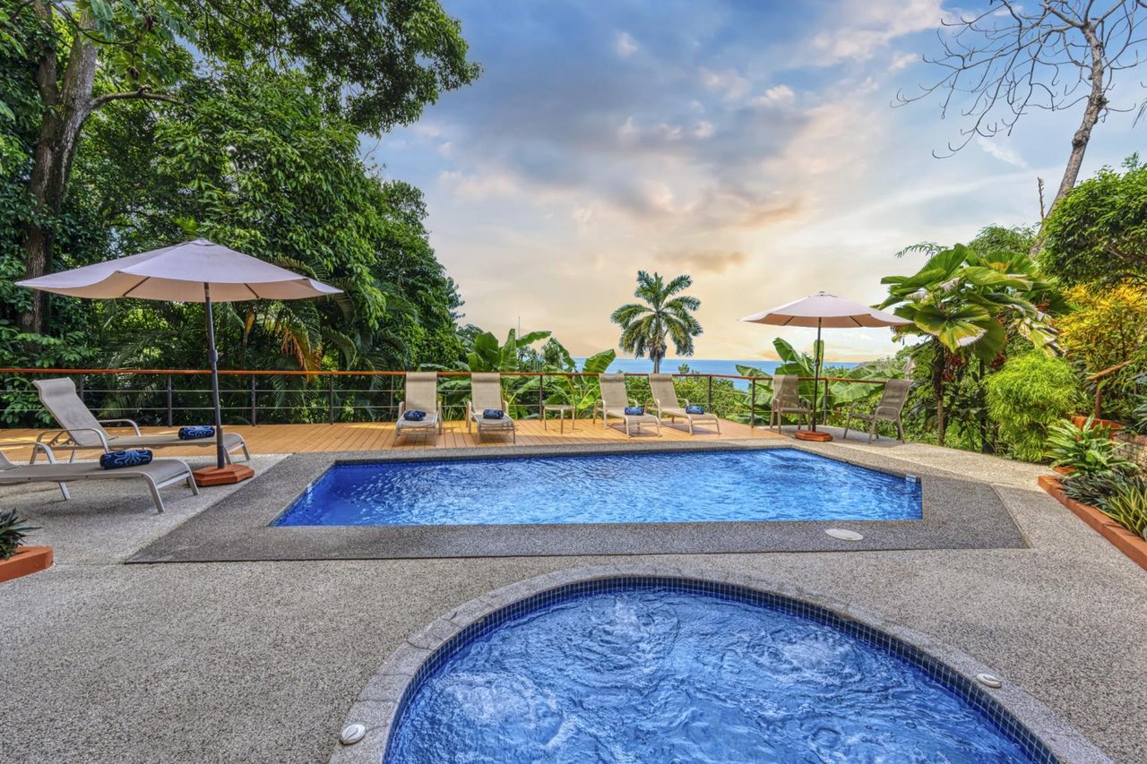 Villa Alegria with Outstanding Ocean View and Short Walk to the Beach