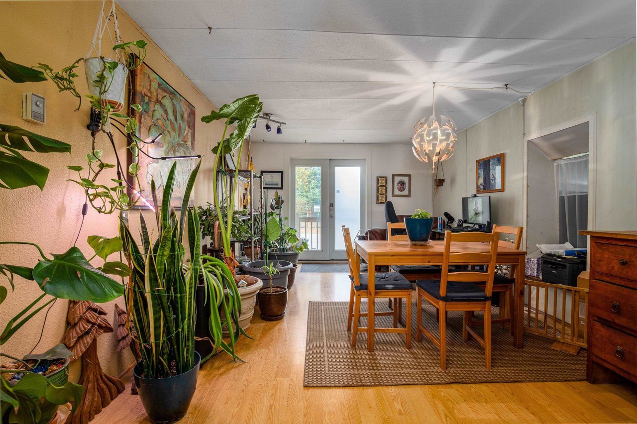 33 Bracken Park Wy