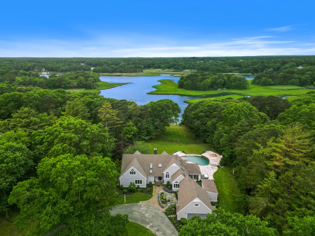 Seapuit Waterfront Estate 