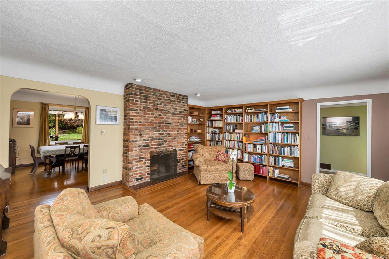 36 Tovey Cres, View Royal
