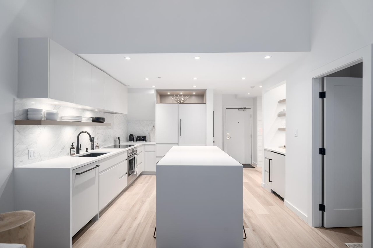 337-4573 Chateau Blvd