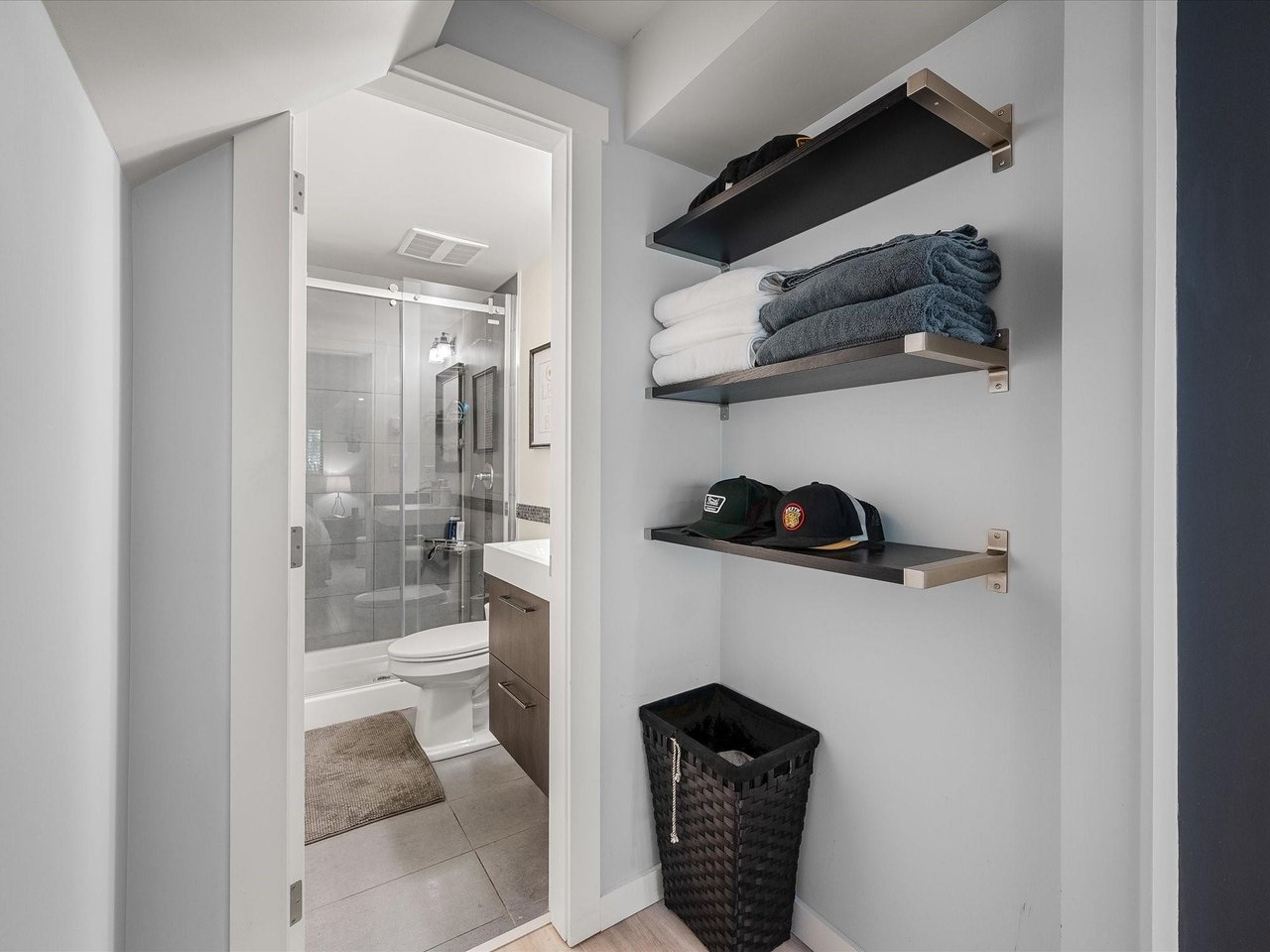 3-8082 Timber Ln