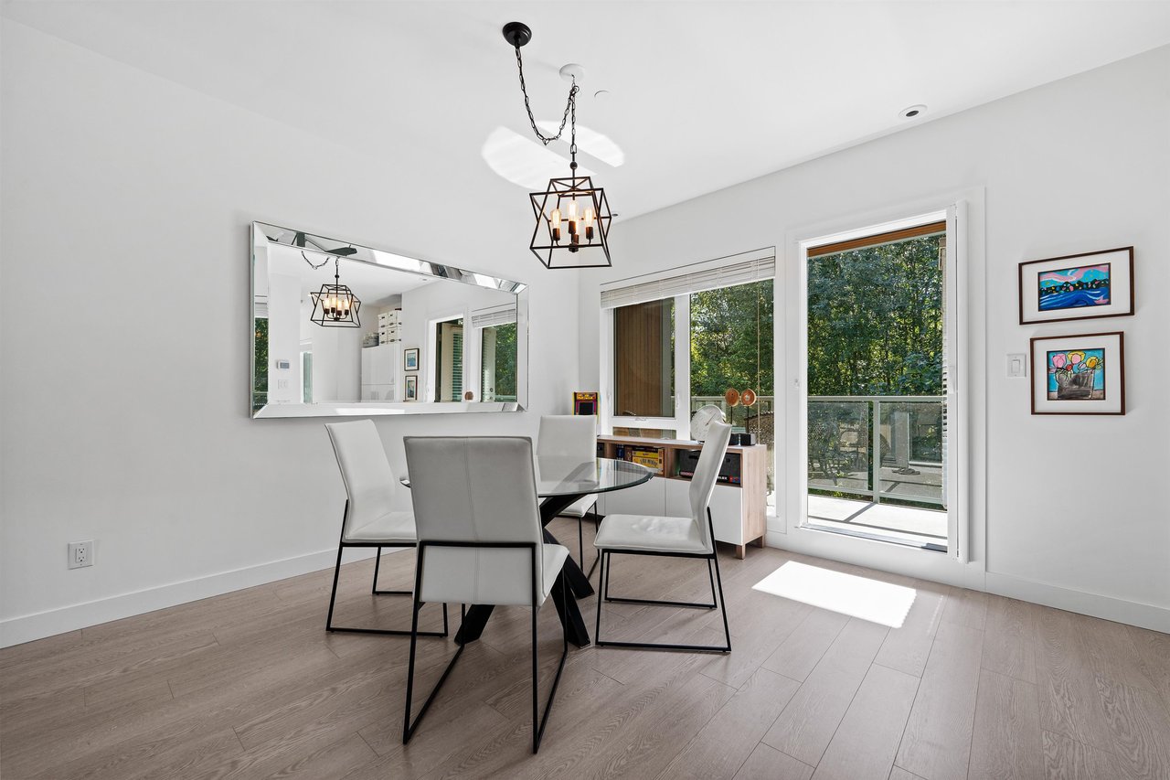 16-3595 Salal Drive, North Vancouver