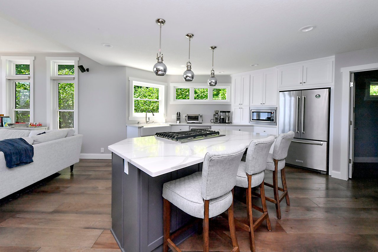 5295 Edsall Road | Minnetrista