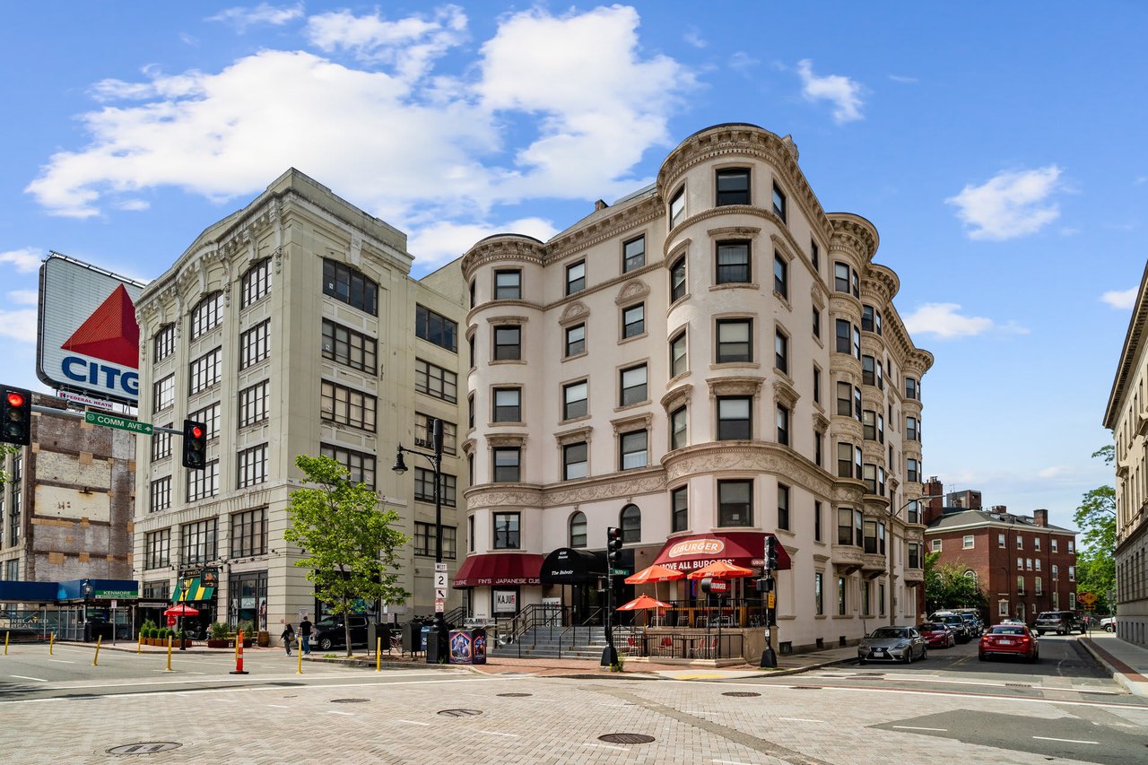 636 Beacon Street, Unit 606