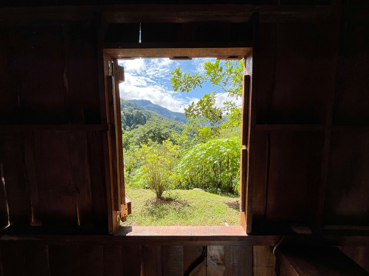 Costa Azul 120-degree Mountain View House With Costarican Wooden House as Lagniappe.