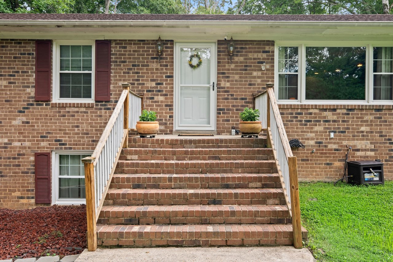 9441 Trails End Road