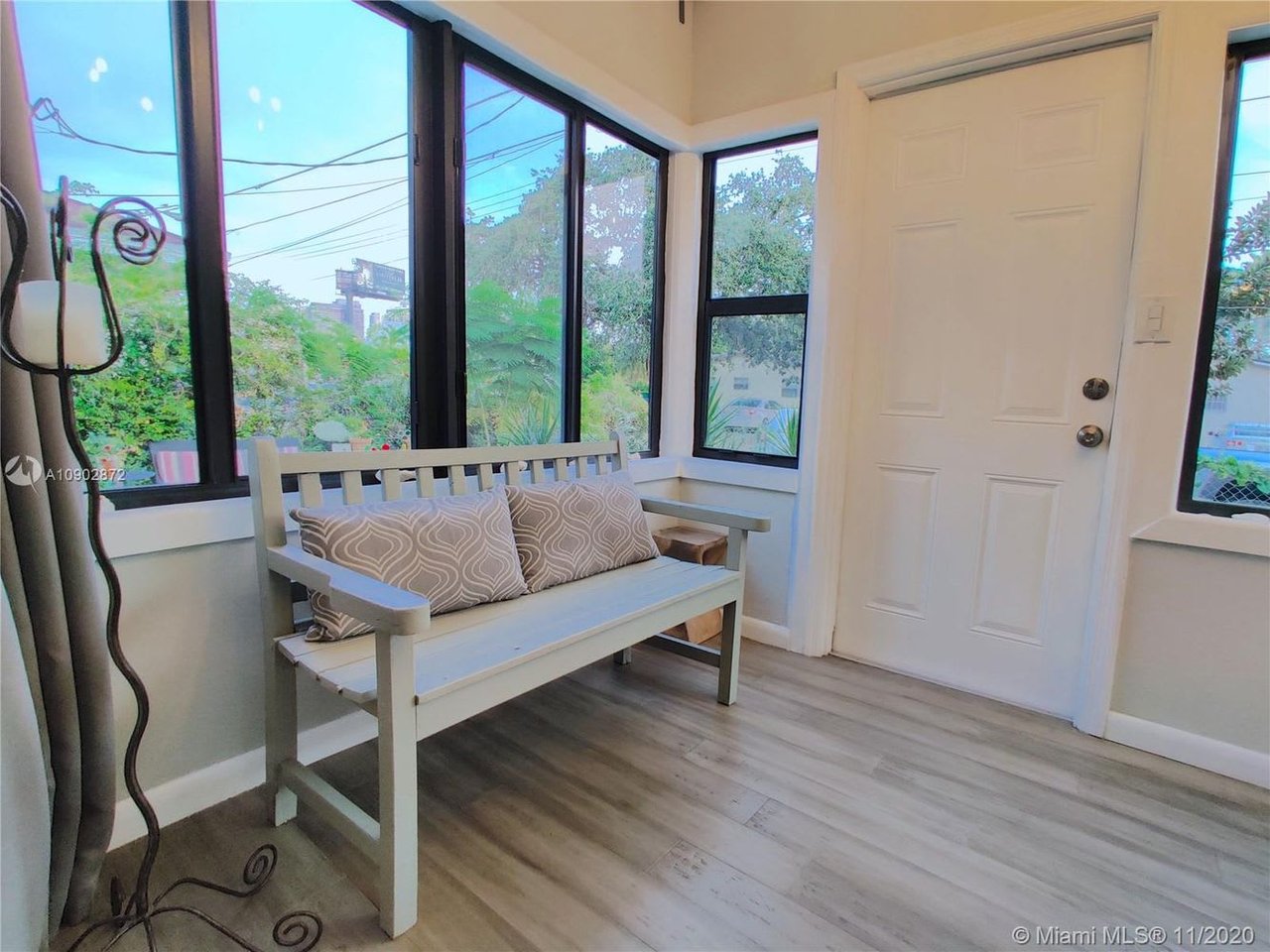 295 NW 39th St