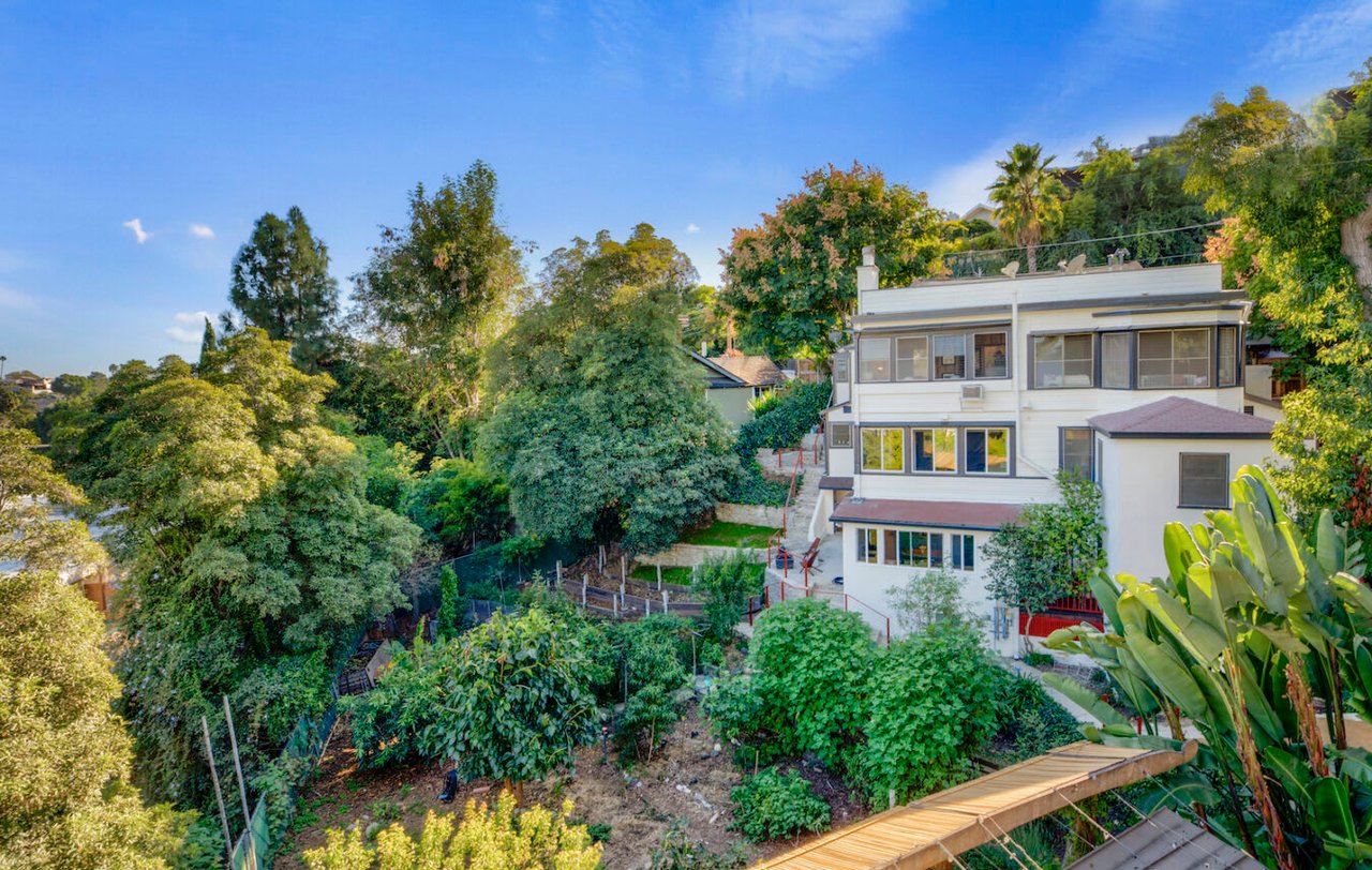 A Rare Outdoor Oasis In The Hills Of Los Angeles