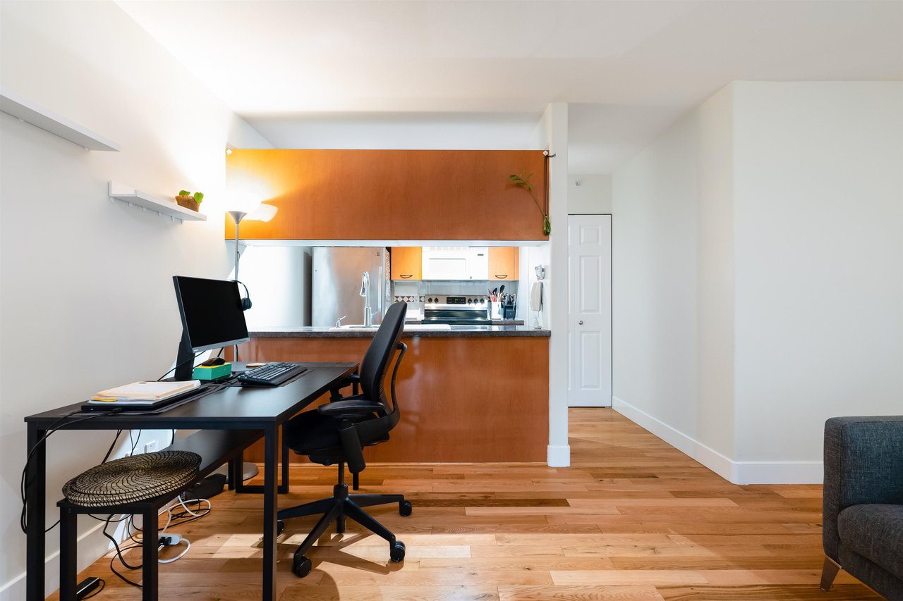 301-1818 W 6th Ave