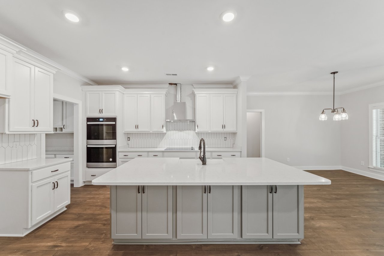 Gated Golf Community in Cherokee Ridge!