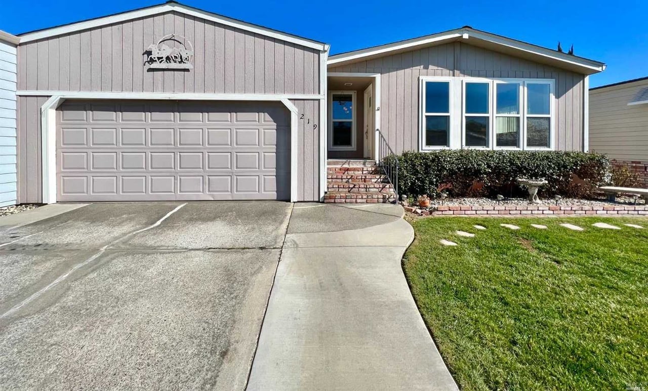 219 Shirley Ct