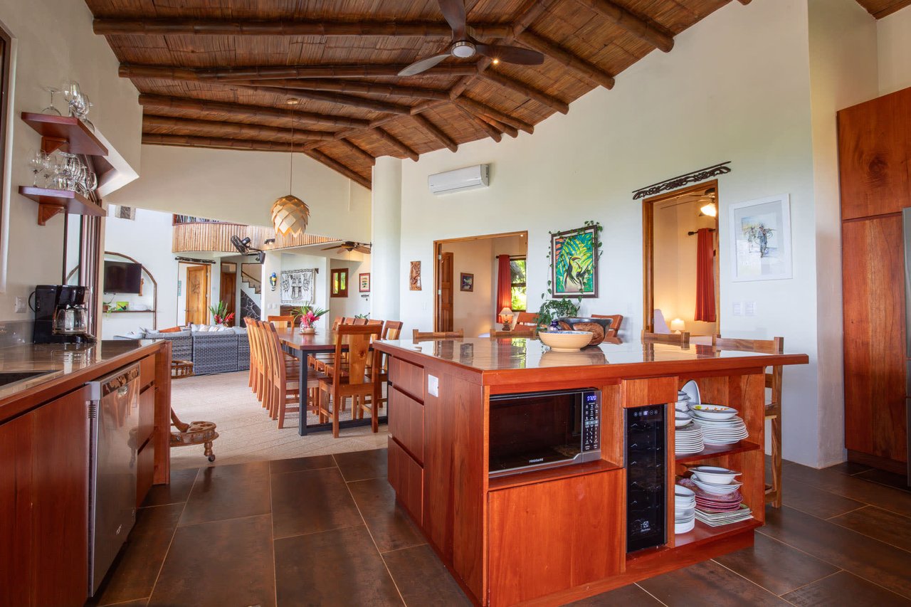 VILLA TUCAN TANGO: TROPICAL LUXURY HOME IN GATED COMMUNITY ABOVE DOMINICALITO