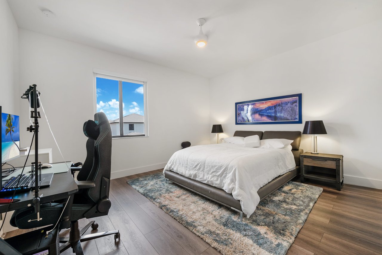 8118 NW 46th Terrace