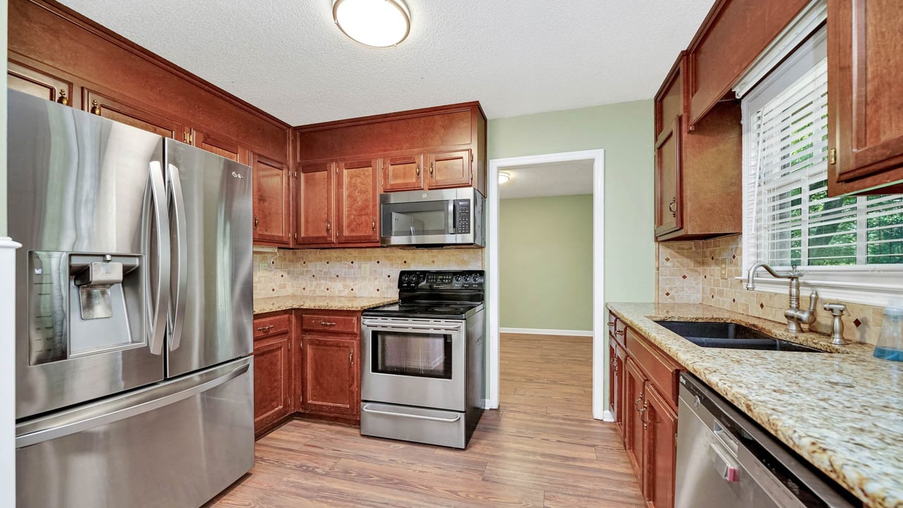 Four bedrooms in Madison City UNDER $2000!