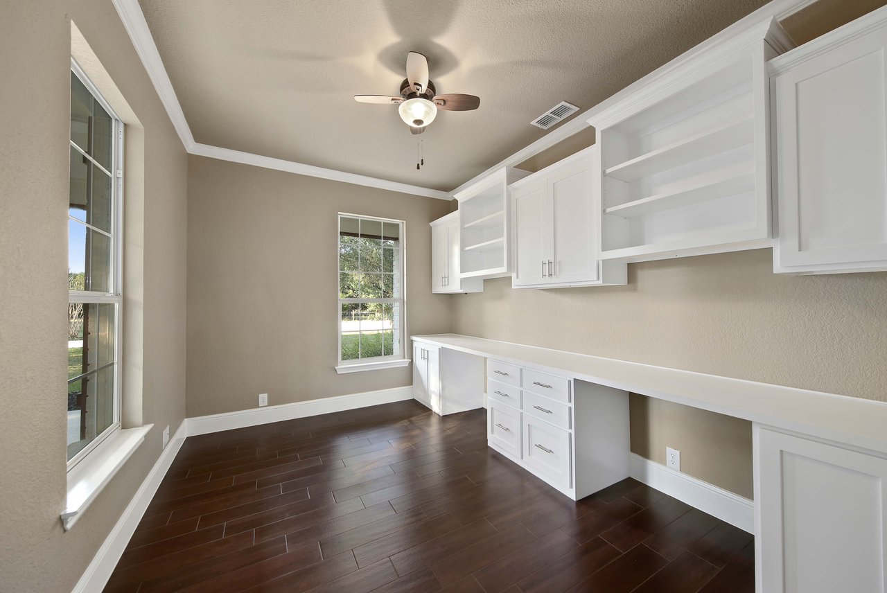 1461 Acacia Pkwy