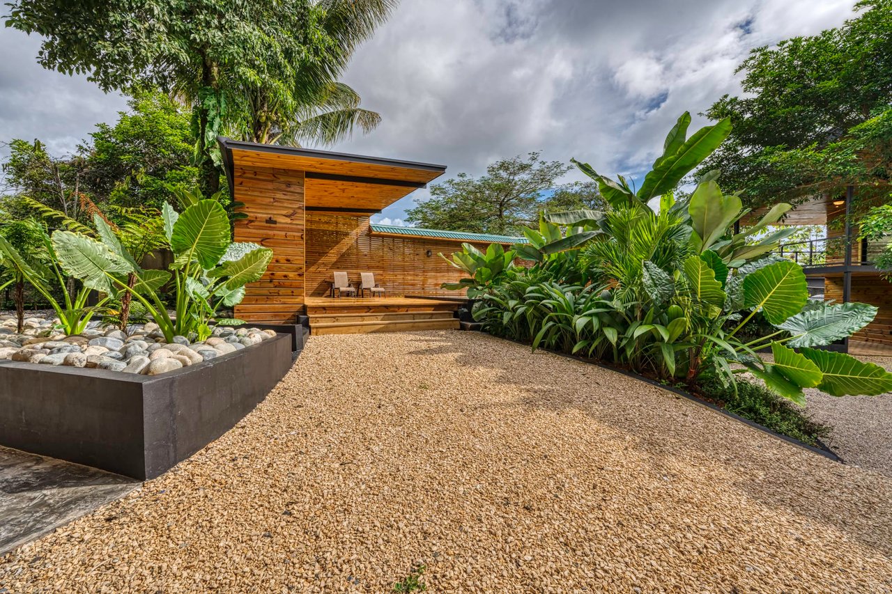Modern Tropical Villas walking distance to Uvita Town