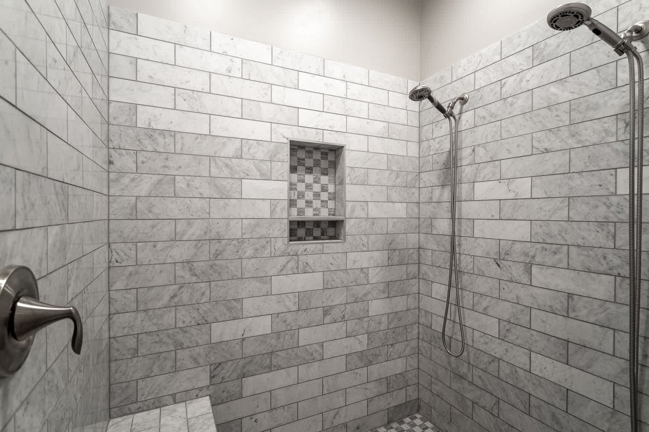 258 W Blue Quartz Dr